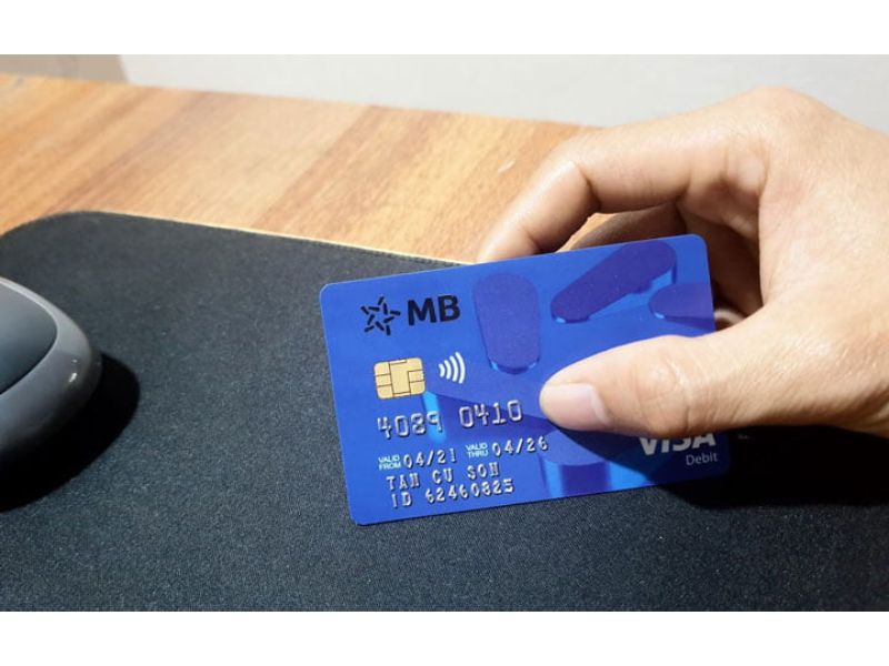 Thẻ MB đầu số 4089 có phí dịch vụ và mức phí như thế nào?