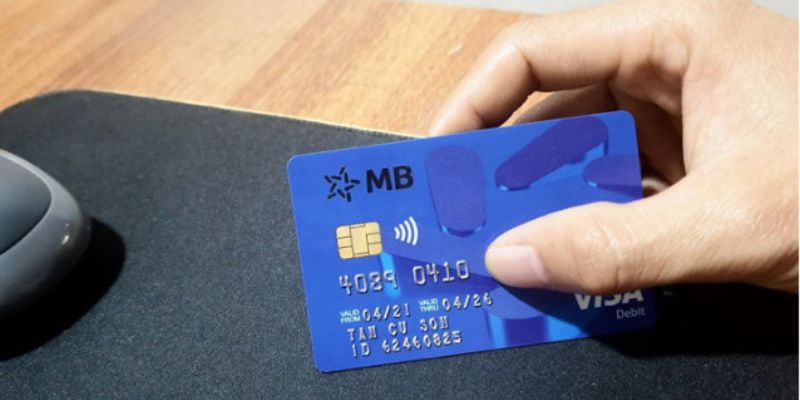 Hình ảnh thẻ cứng của ngân hàng MB Bank
